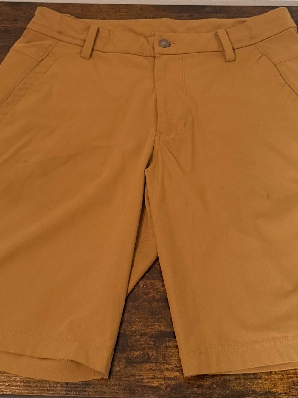 32Wx30L Lululemon Commission Classic-Fit Shorts